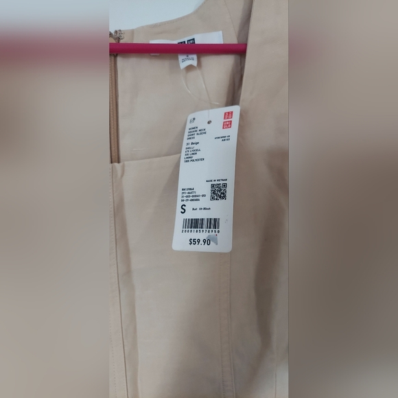 UNIQLO dress size small - Picture 6 of 9